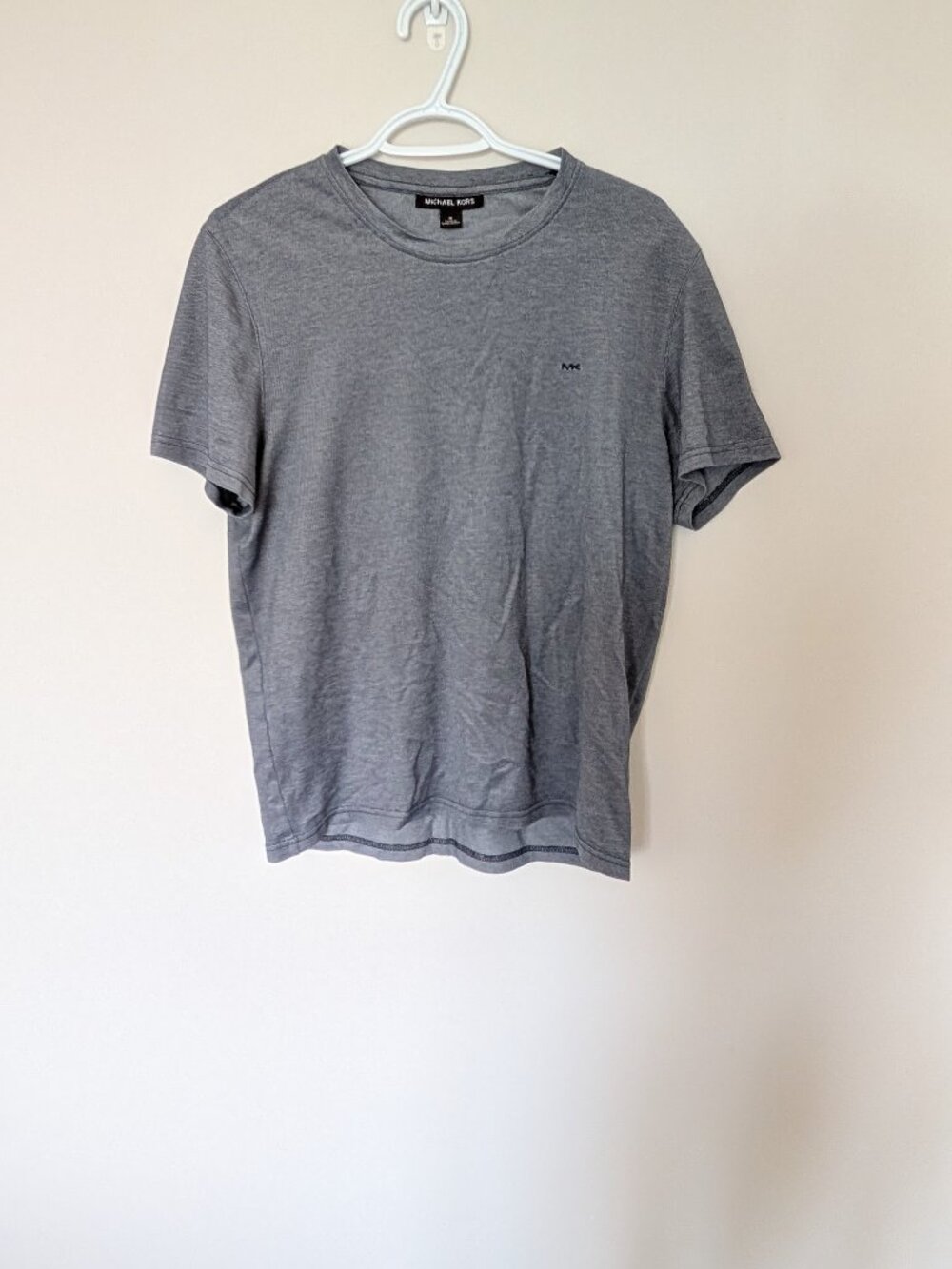Michael Kors Grey Textured Crew Neck T-Shirt Size Medium MK Logo Short Sleeve